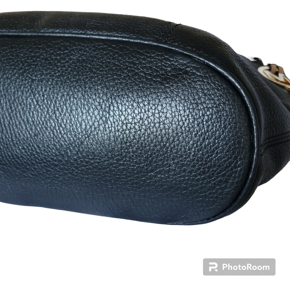 Michael Kors Jet Set Large Black Leather Tote Handbag Beige Straps MK Logo‎ Snap